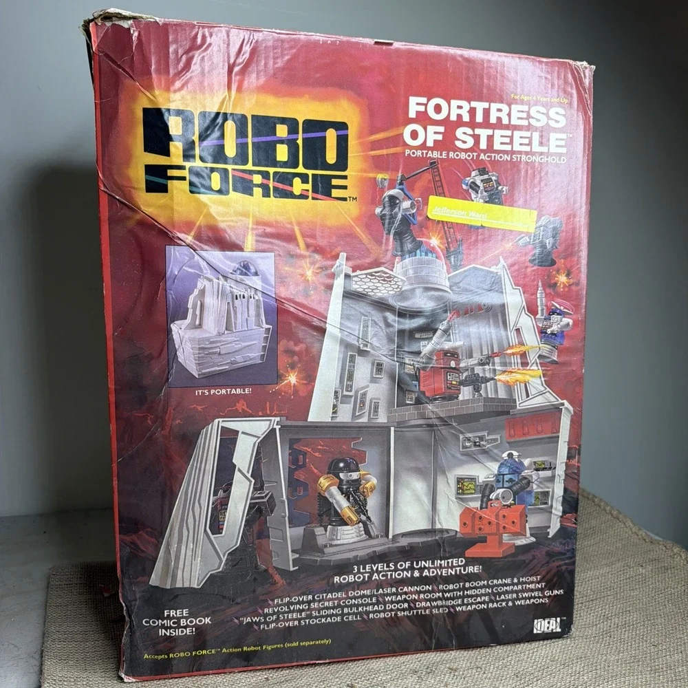Robo Force Fortress Of Steele Ideal vintage playset, 4 Figurines, and orig box